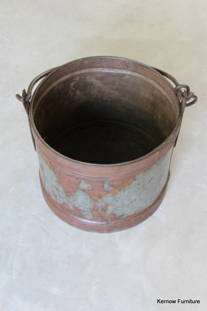 Large Rustic Iron Bucket - Kernow Furniture