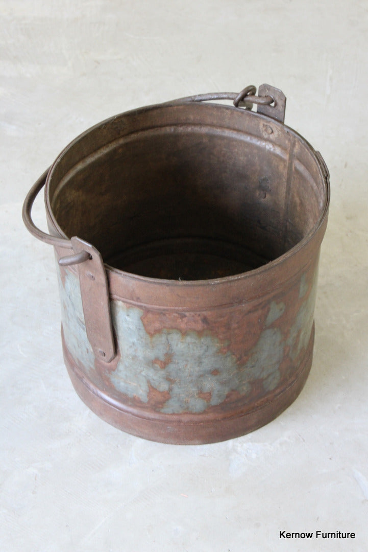 Large Rustic Iron Bucket - Kernow Furniture