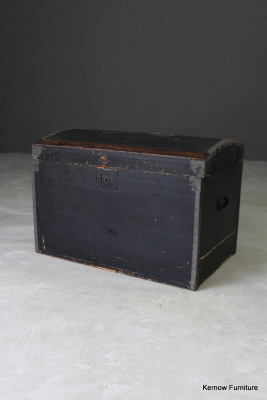 Vintage Dome Lid Trunk - Kernow Furniture