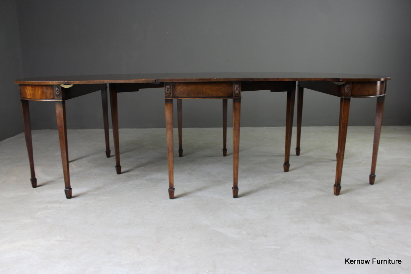 Antique Style Large Oval Extending Dining Table - Kernow Furniture