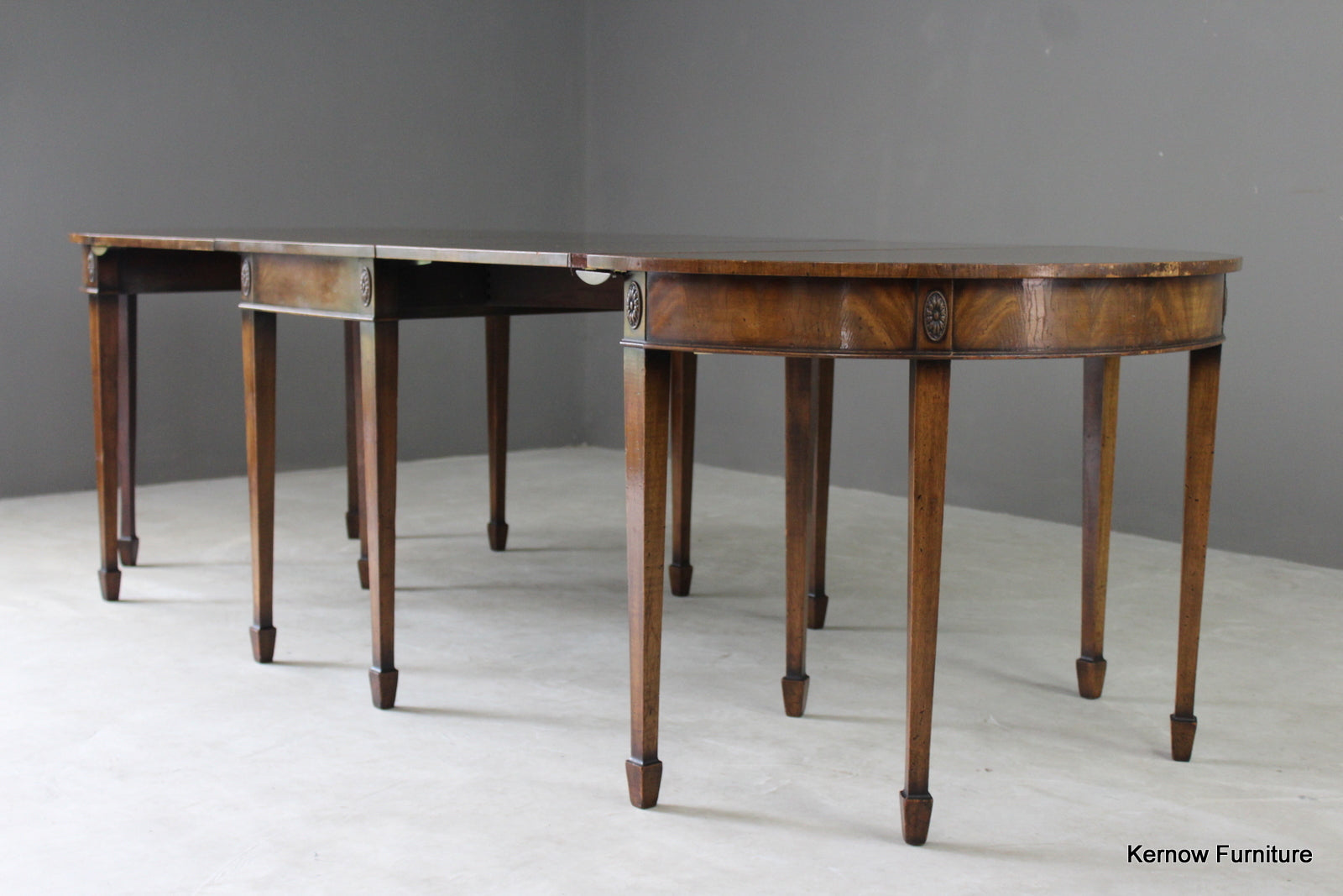 Antique Style Large Oval Extending Dining Table - Kernow Furniture