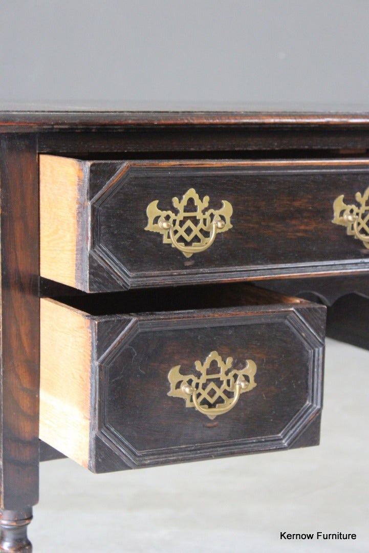 Georgian Style Dark Oak Side Table - Kernow Furniture