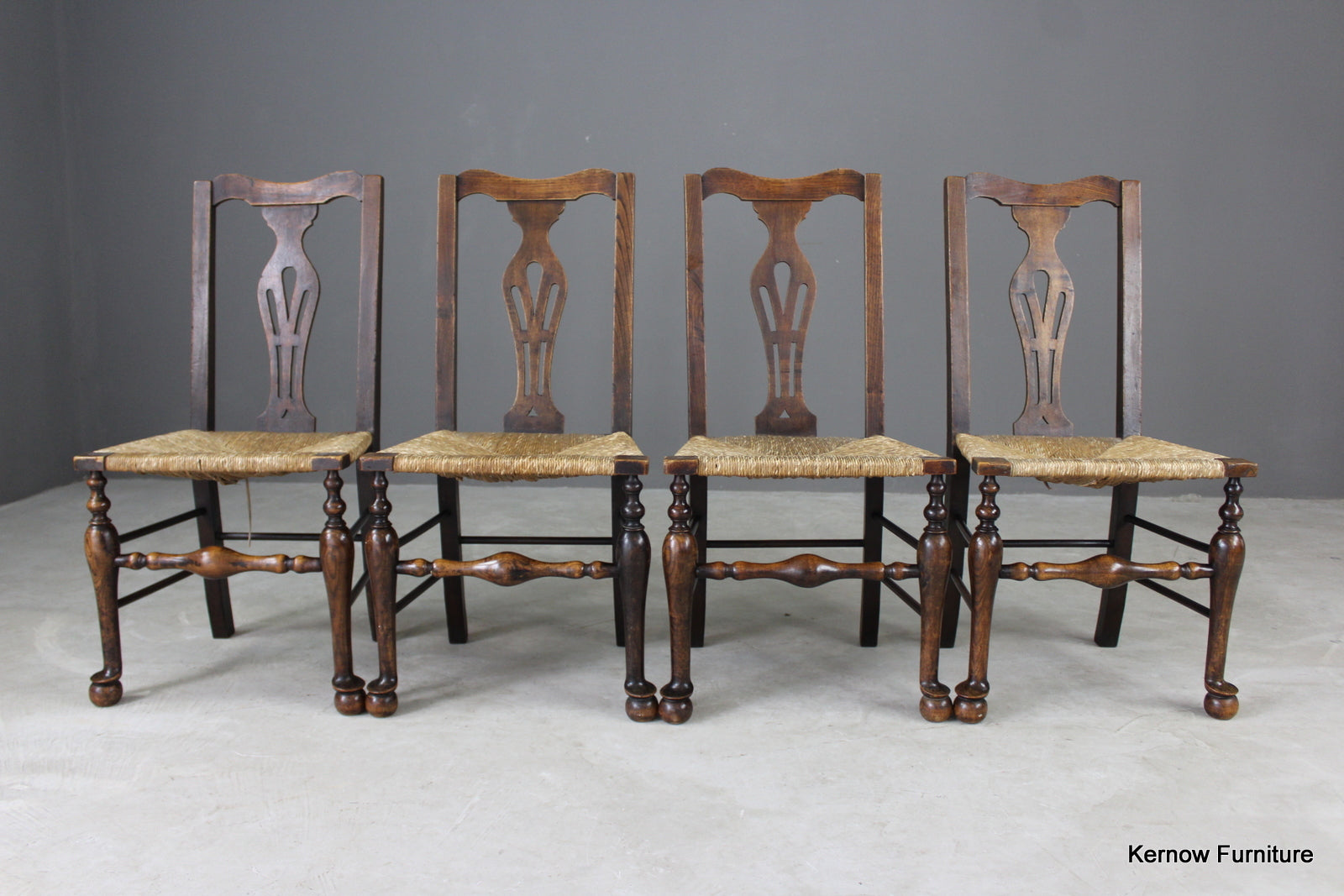 Set 4 Antqiue Elm & Oak Rush Dining Chairs - Kernow Furniture