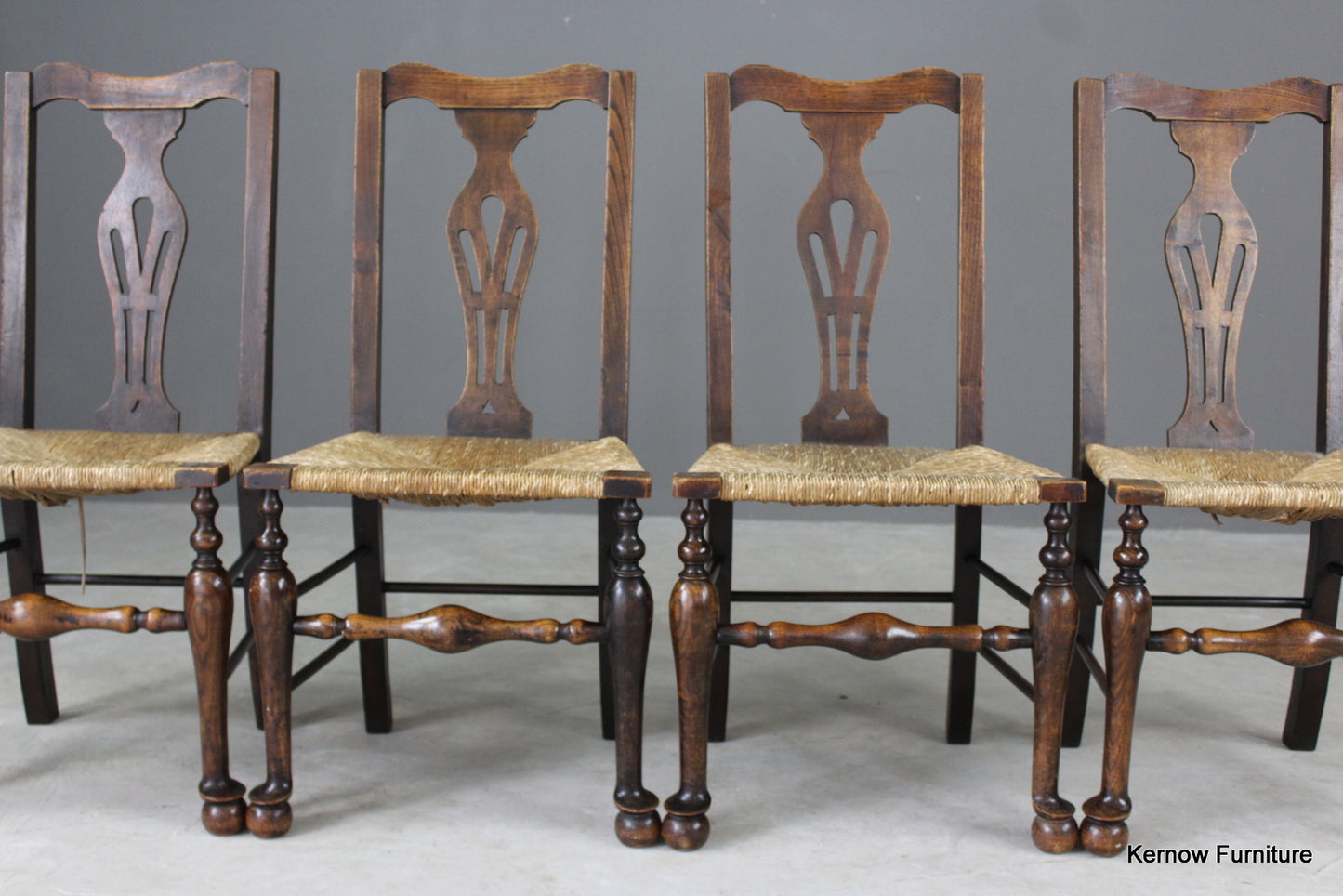 Set 4 Antqiue Elm & Oak Rush Dining Chairs - Kernow Furniture