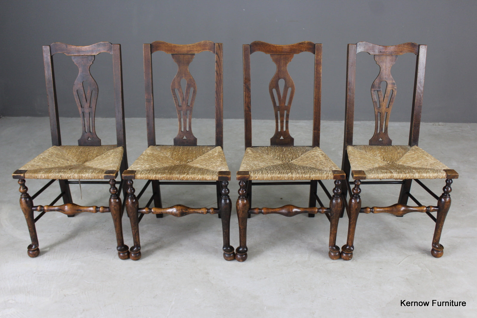 Set 4 Antqiue Elm & Oak Rush Dining Chairs - Kernow Furniture