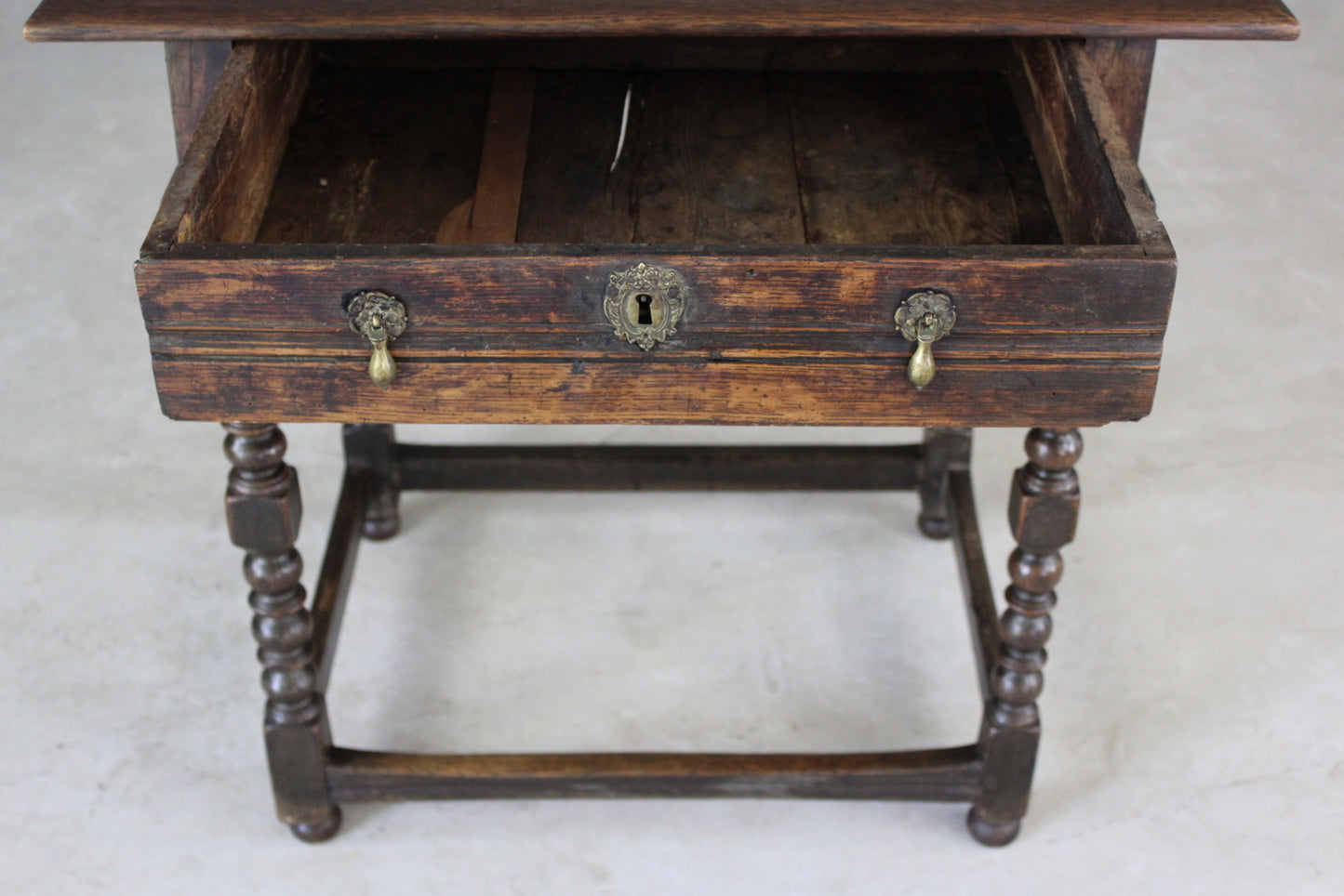 Rustic Oak Side Table - Kernow Furniture