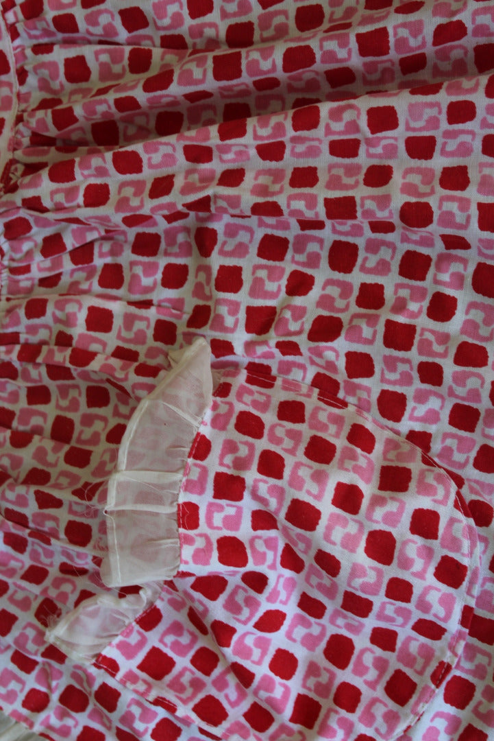 Vintage Pink & Red Apron - Kernow Furniture