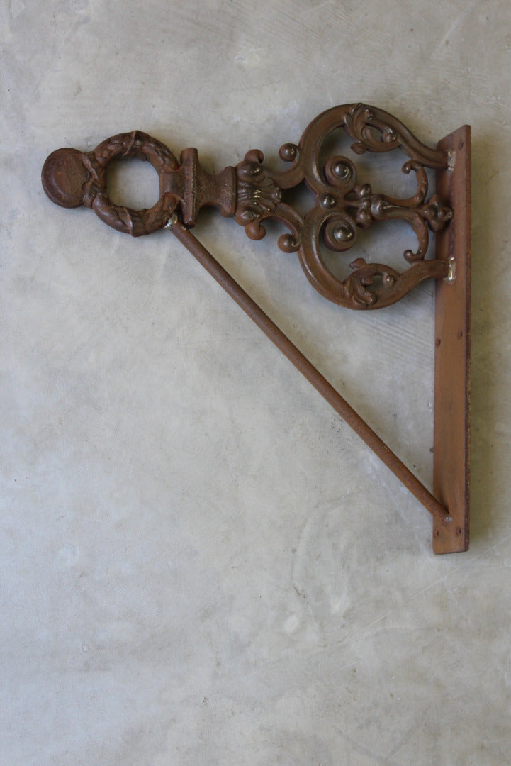 Ornate Cast Iron Wall Brackets - Kernow Furniture