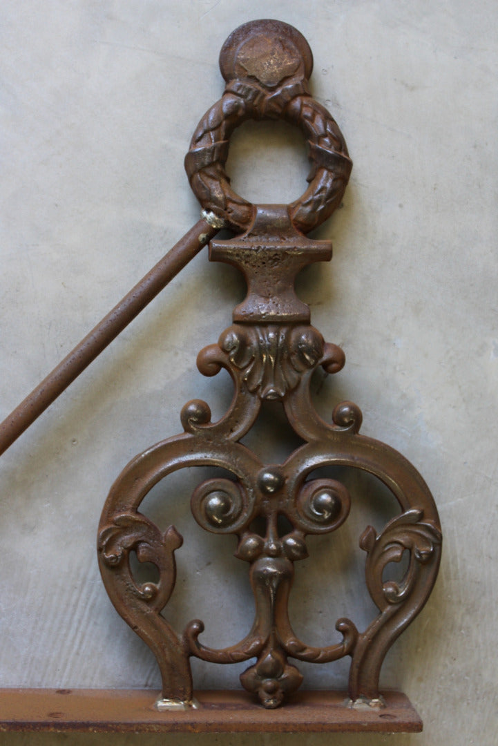 Ornate Cast Iron Wall Brackets - Kernow Furniture