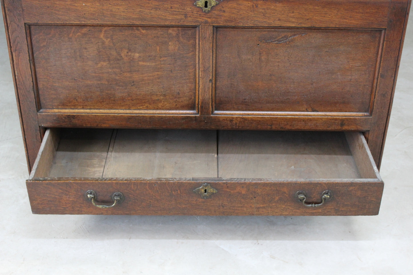 Antique Oak Mule Chest - Kernow Furniture