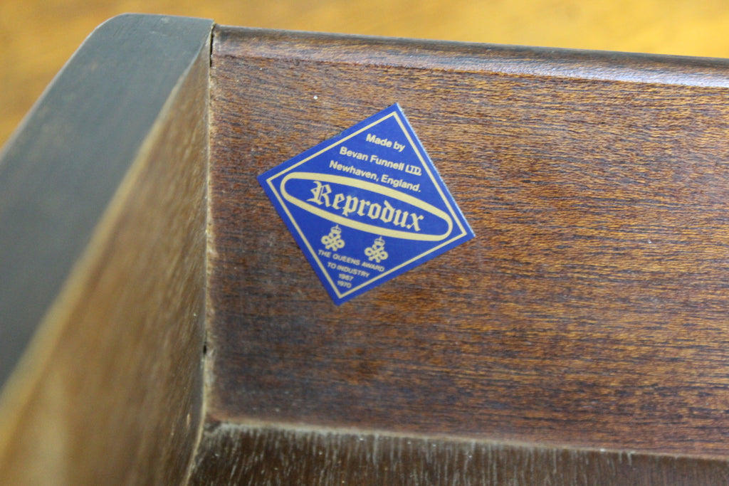 Bevan Funnell Reprodux Oak Table – Kernow Furniture