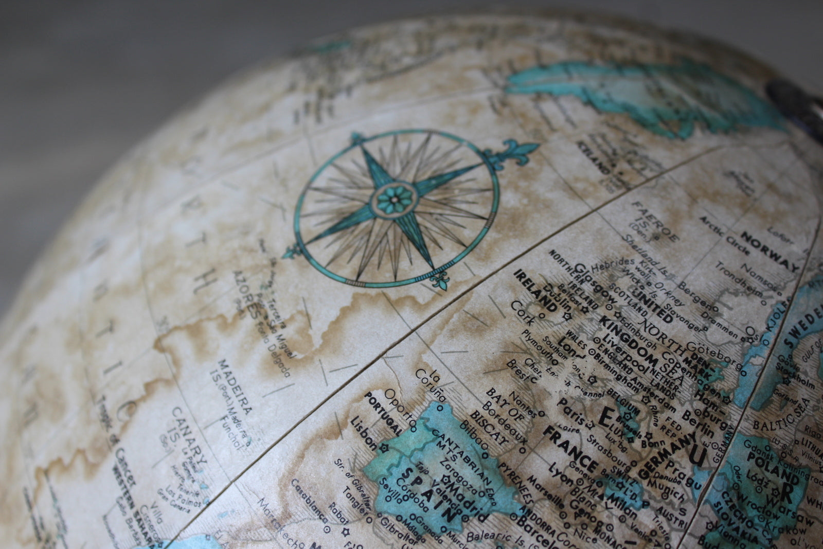 Replogle Vintage Globe - Kernow Furniture