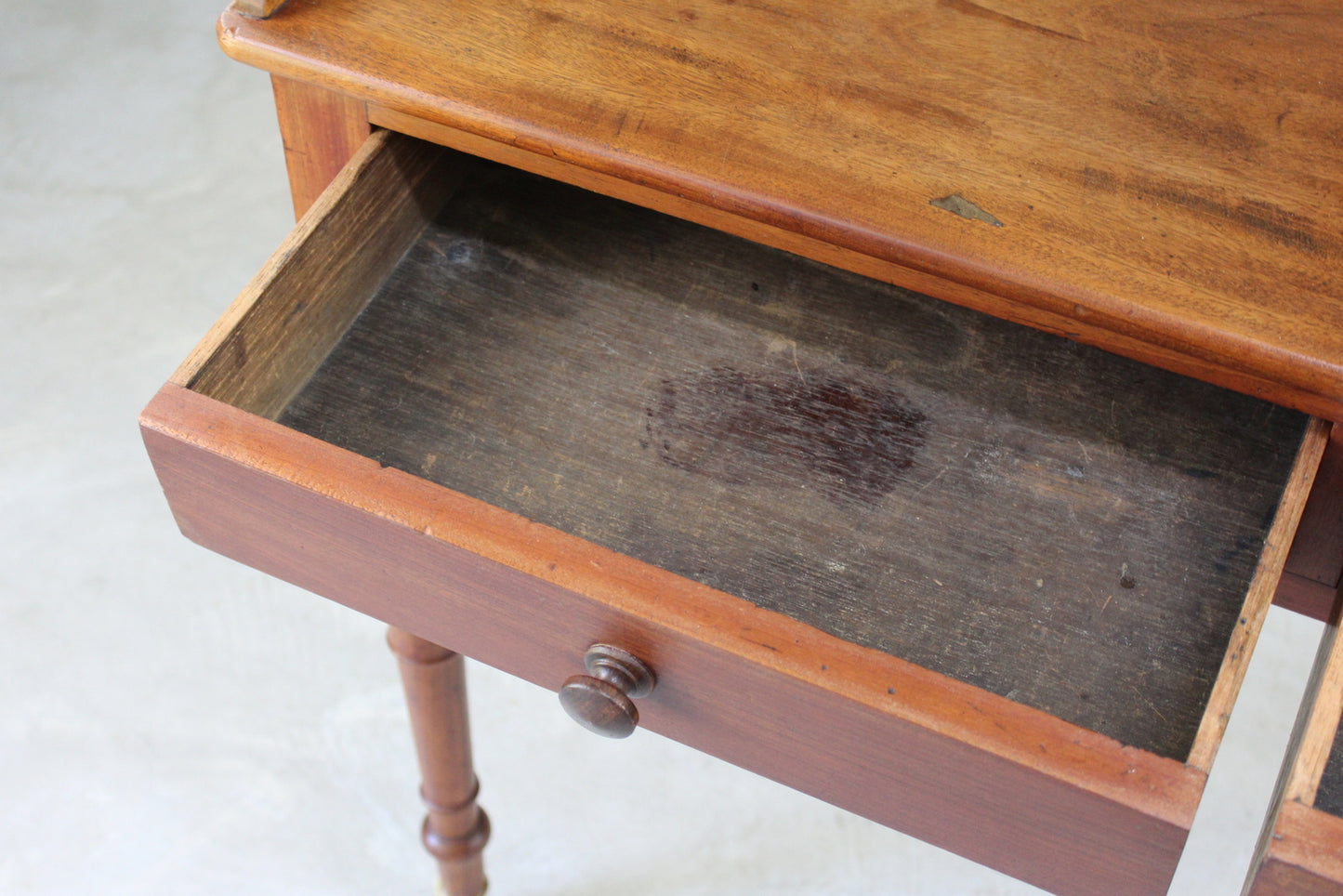 Victorian Mahogany Side Table - Kernow Furniture