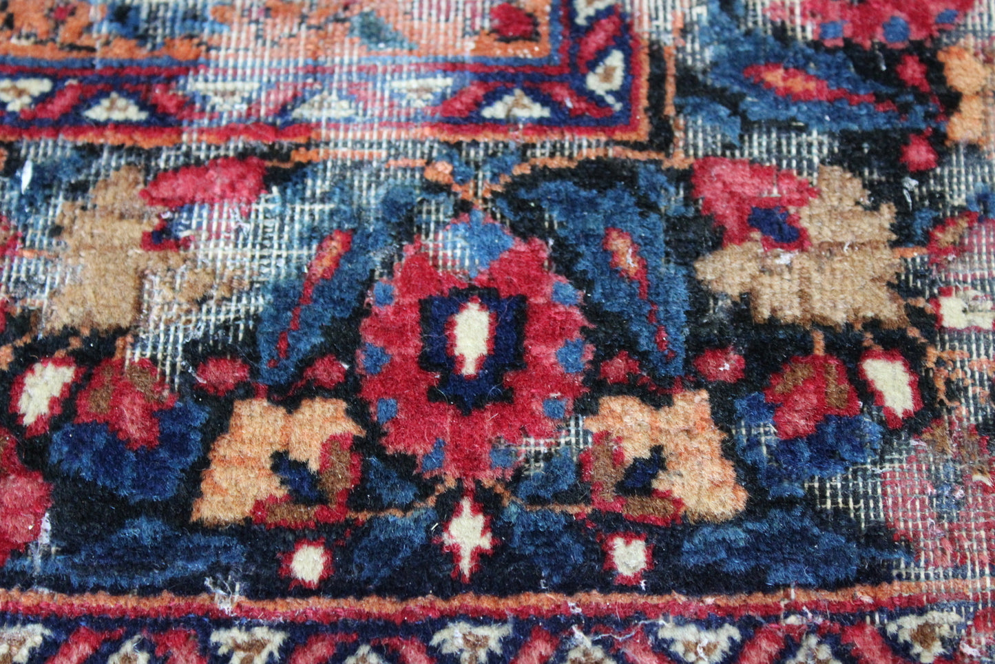 Meshad Rug - Kernow Furniture