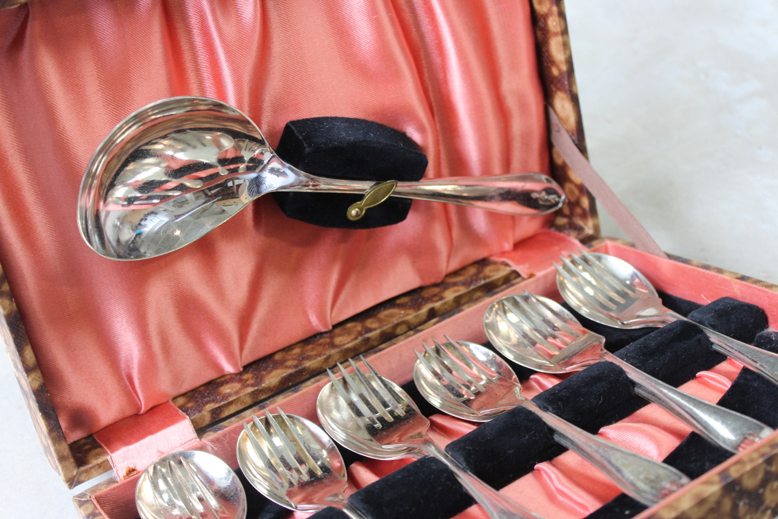 Vintage Dessert Boxed Cutlery Set - Kernow Furniture