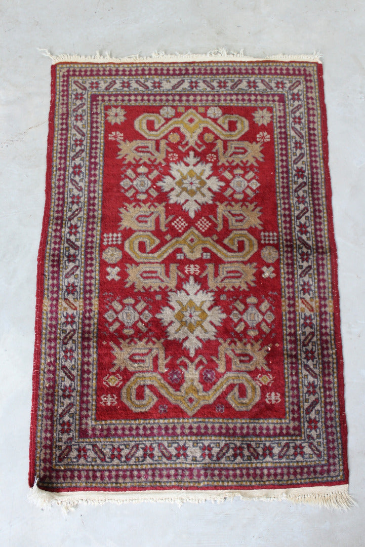 Indian Red Rug - Kernow Furniture