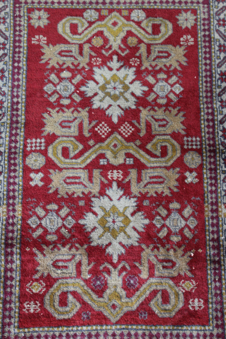 Indian Red Rug - Kernow Furniture