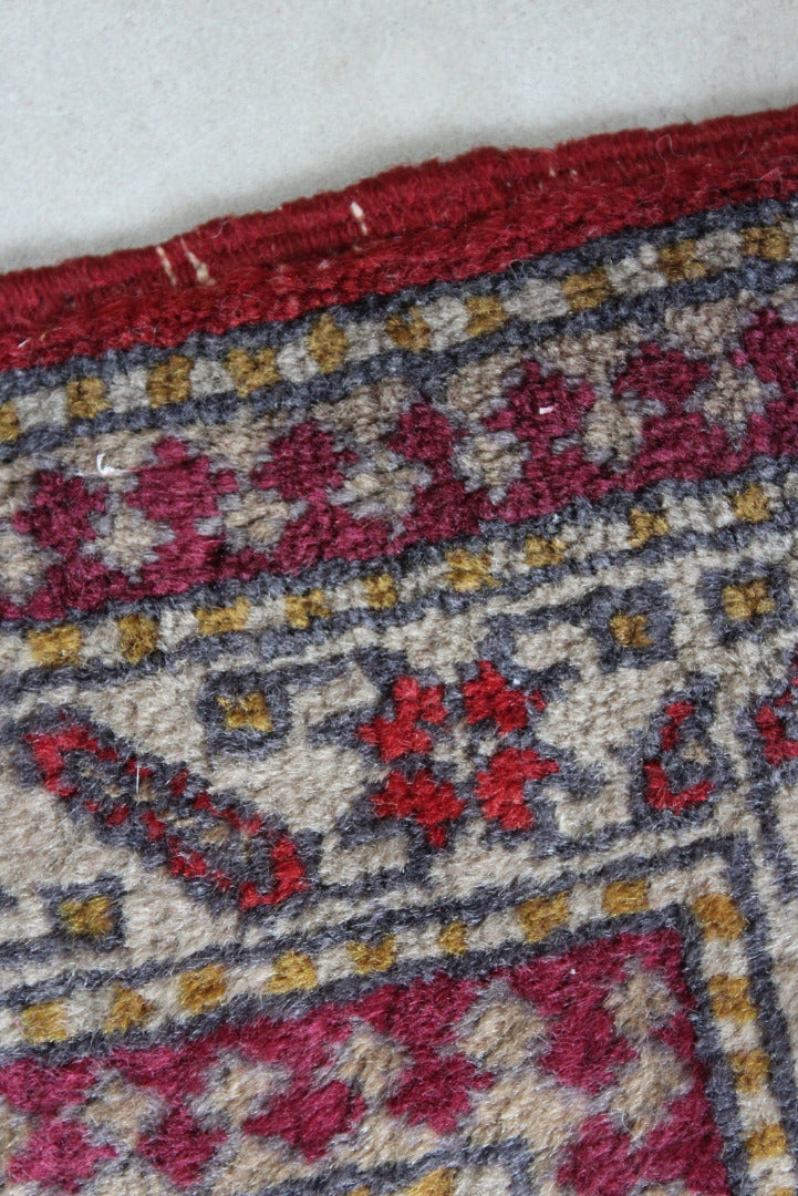 Indian Red Rug - Kernow Furniture