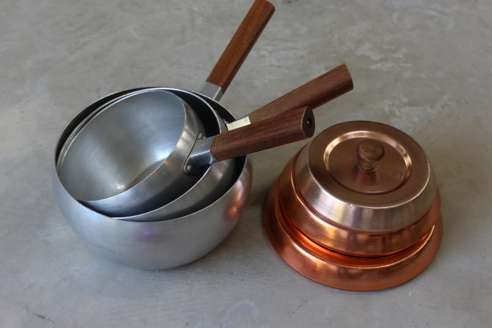 Aluminium & Copper Tone Saucepans - Kernow Furniture