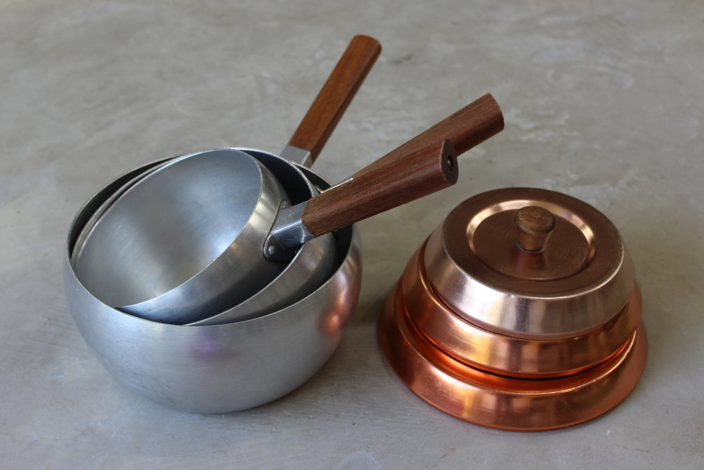 Aluminium & Copper Tone Saucepans - Kernow Furniture