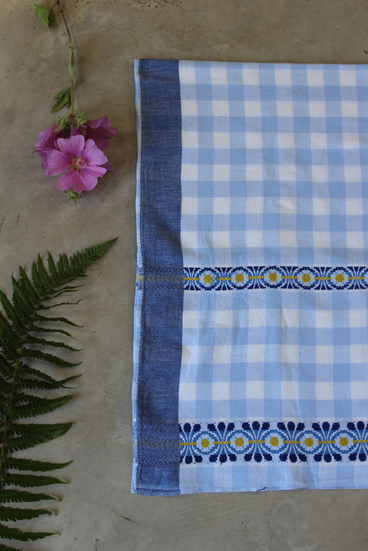 Vintage Scandi Style Tablecloth - Kernow Furniture