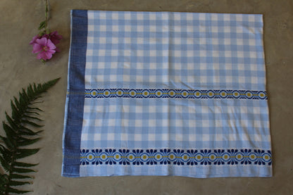 Vintage Scandi Style Tablecloth - Kernow Furniture