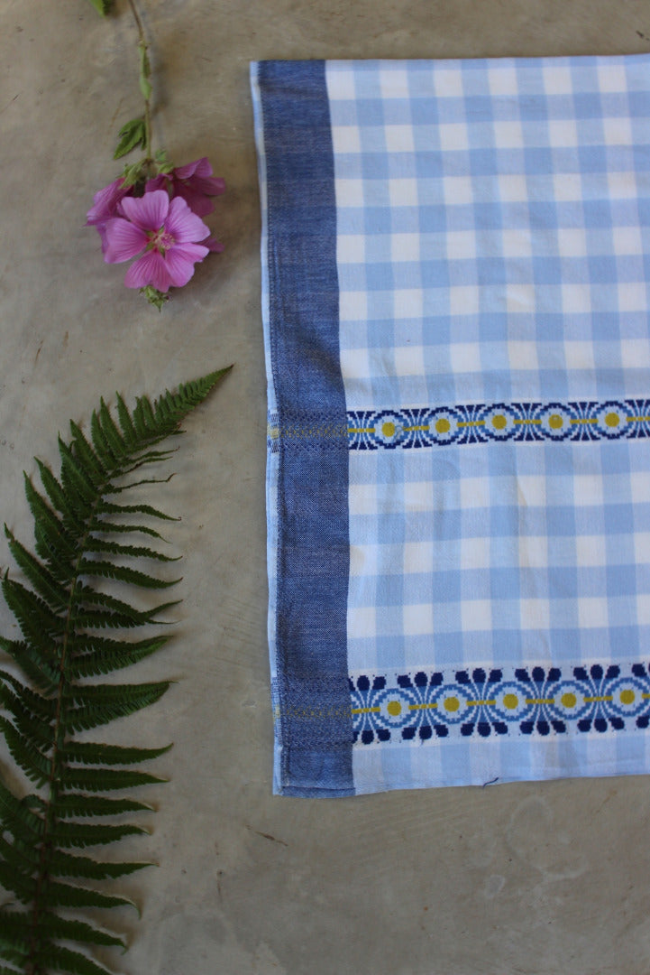 Vintage Scandi Style Tablecloth - Kernow Furniture