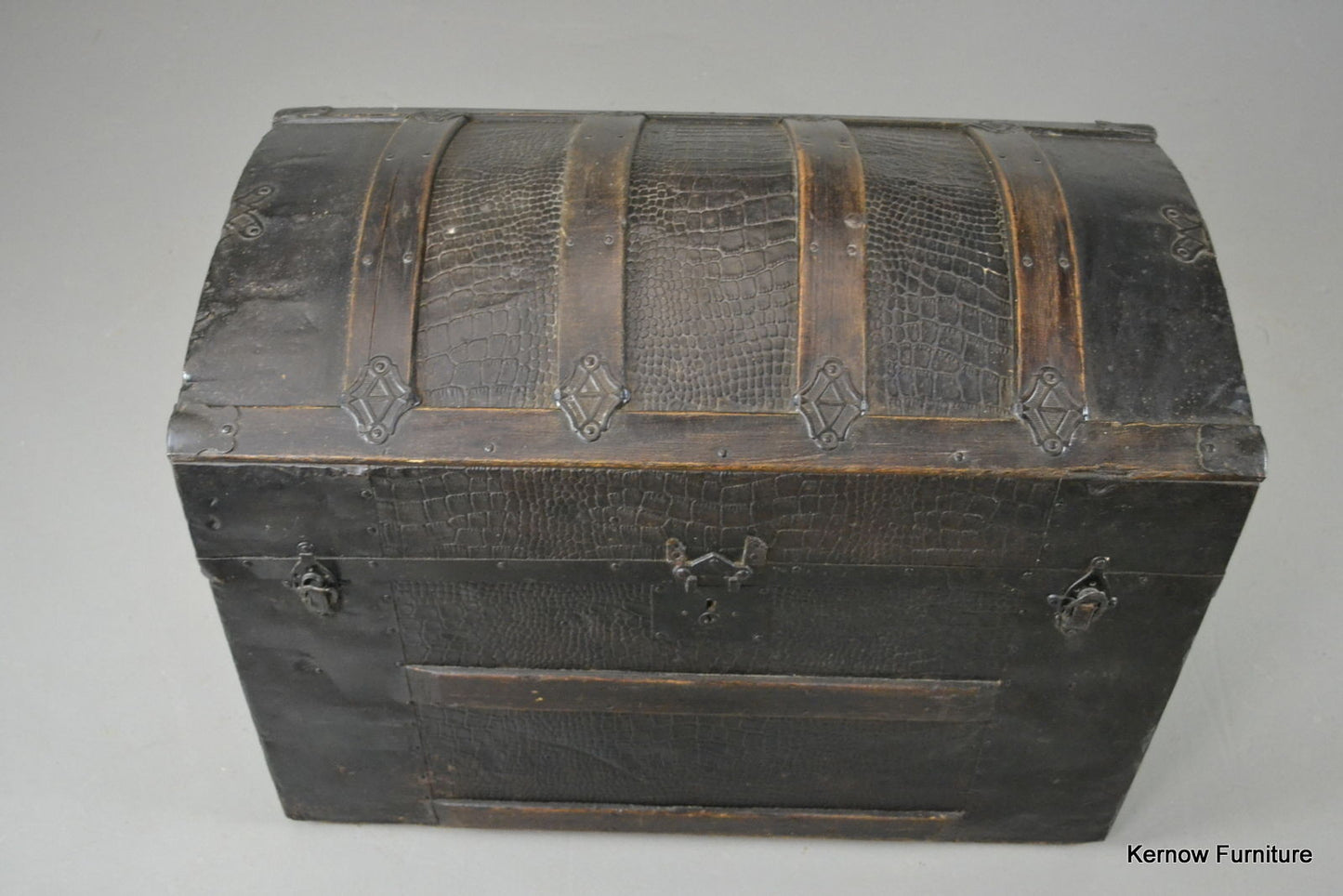 Antique Dome Top Trunk - Kernow Furniture