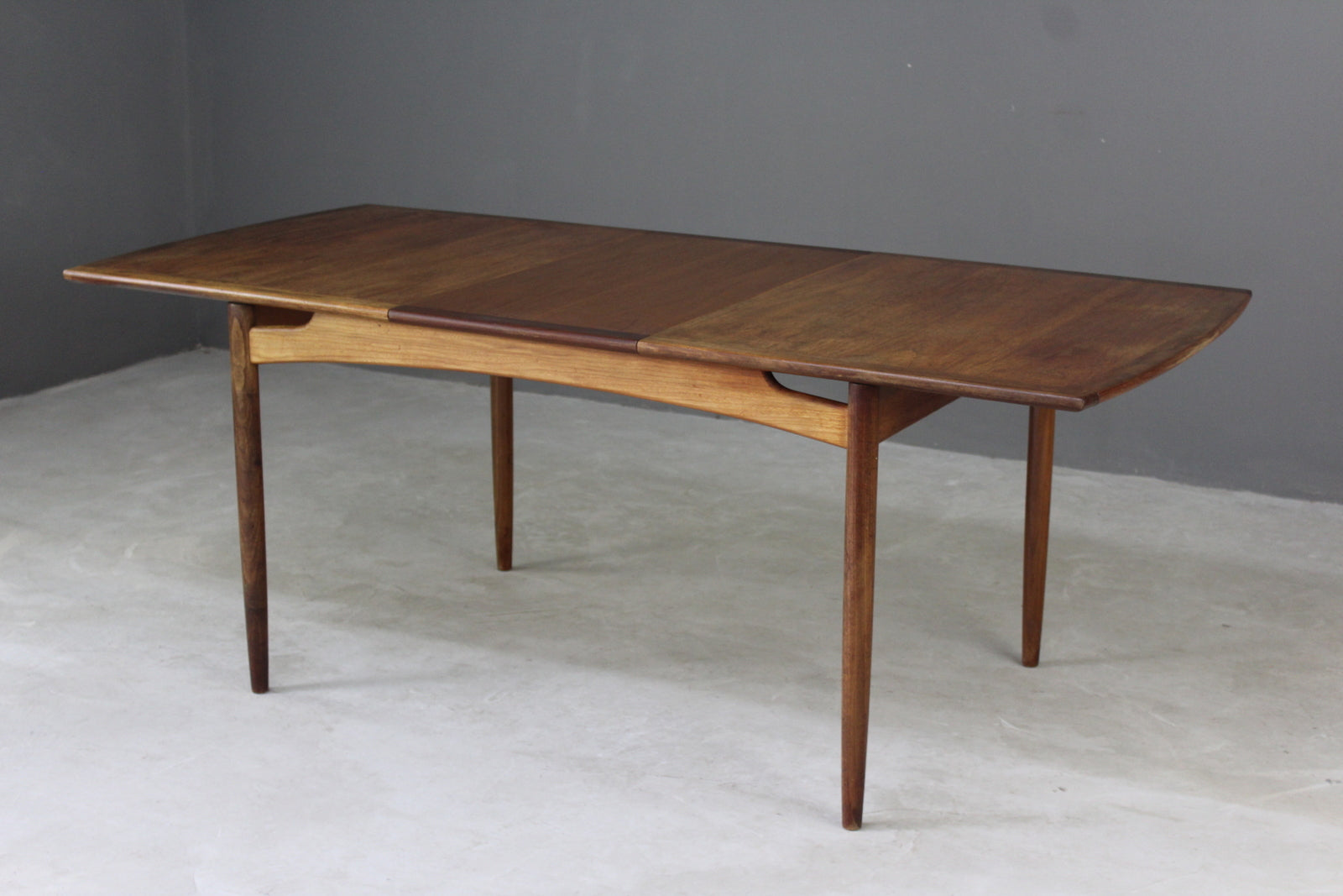 Retro G Plan Extending Dining Table - Kernow Furniture