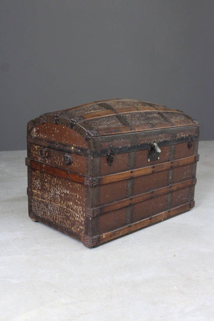 Large Vintage Dome Top Trunk - Kernow Furniture