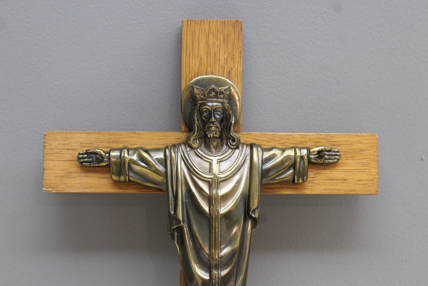 Oak Crucifix - Kernow Furniture