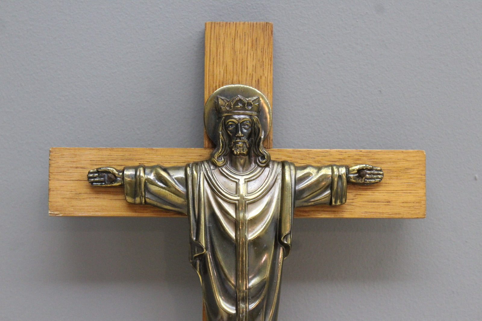 Oak Crucifix - Kernow Furniture