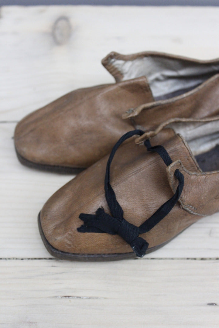 Vintage Hand Made Childs Leather Shoes - Kernow Furniture