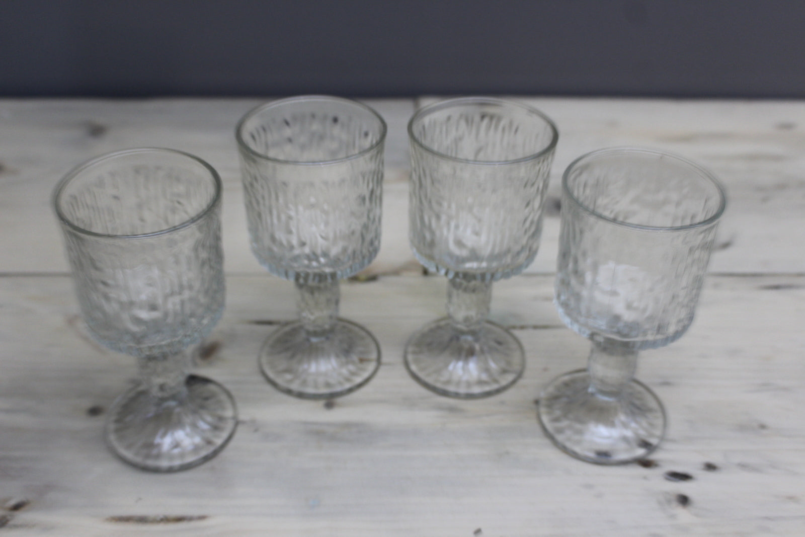 Set 4 Vintage Ravenhead Sieasta Wine Glasses - Kernow Furniture