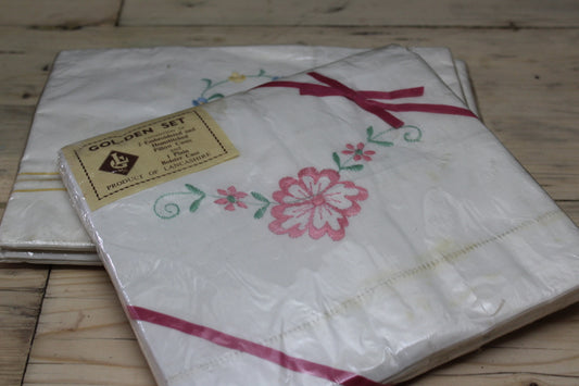 Vintage Linen Sets - Kernow Furniture