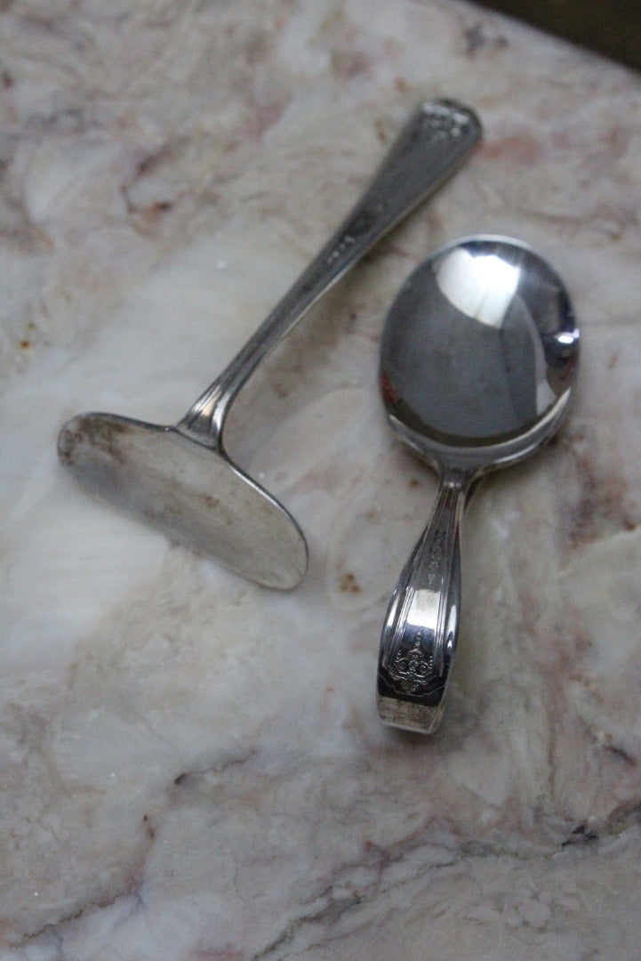 Vintage Baby Spoon & Pusher - Kernow Furniture