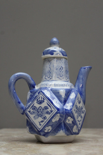 Oriental Blue & White Teapot - Kernow Furniture