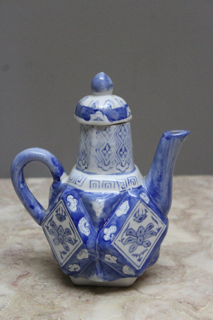 Oriental Blue & White Teapot - Kernow Furniture