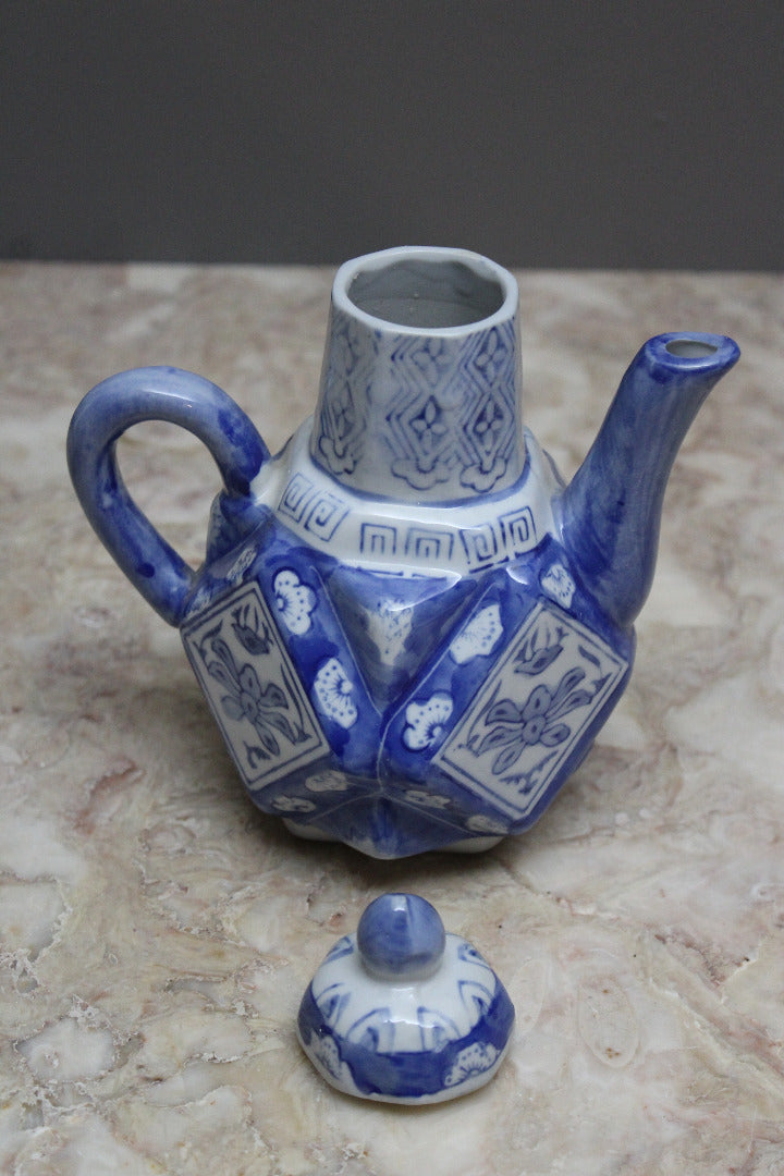 Oriental Blue & White Teapot - Kernow Furniture