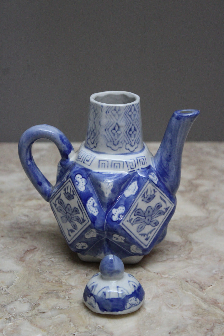 Oriental Blue & White Teapot - Kernow Furniture