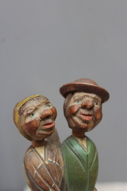 Kissing Couple Wooden Mechanical Cork Bottle Stopper - Kernow Furniture