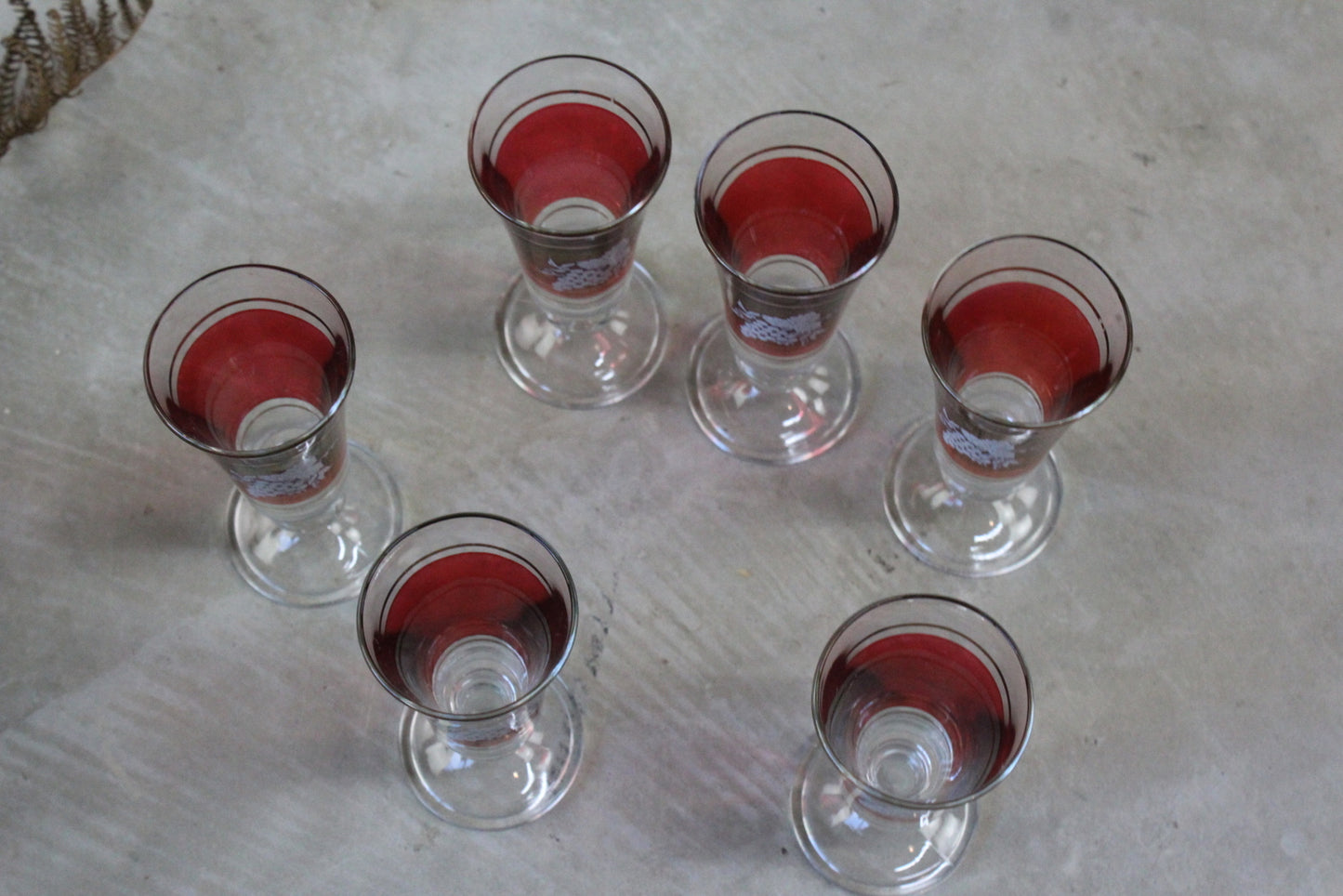 Set 6 Retro Red Glass Sherry Glasses - Kernow Furniture