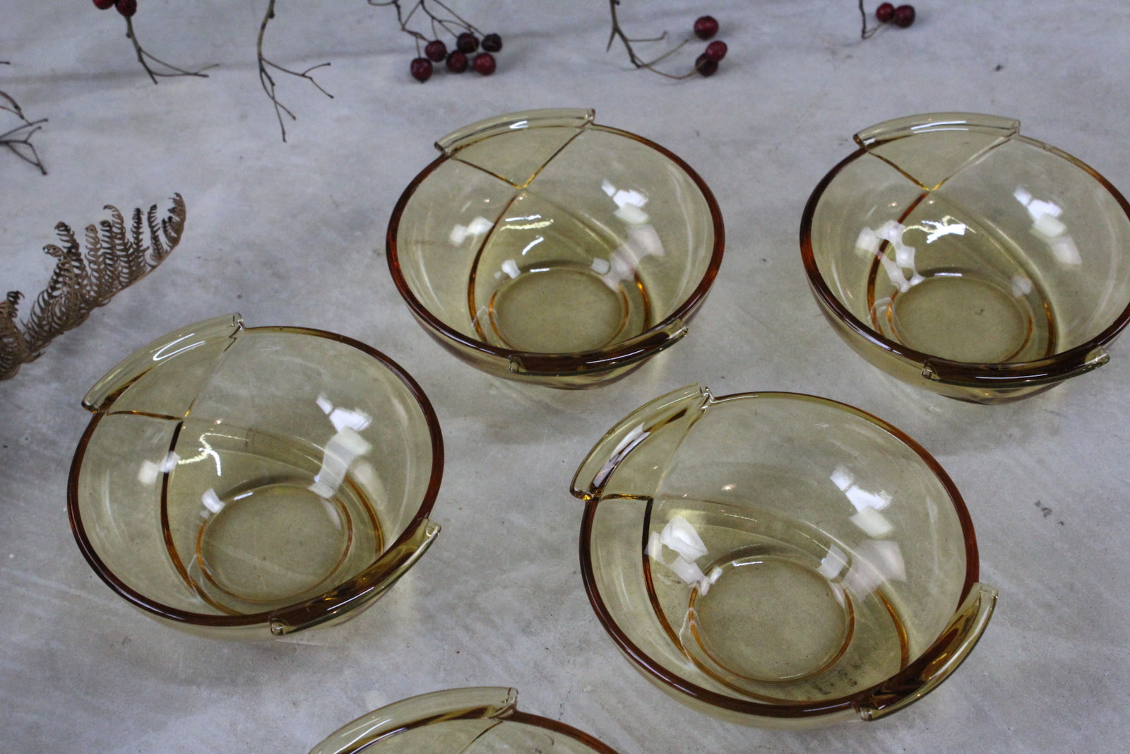 5 Amber Glass Dessert Bowls - Kernow Furniture