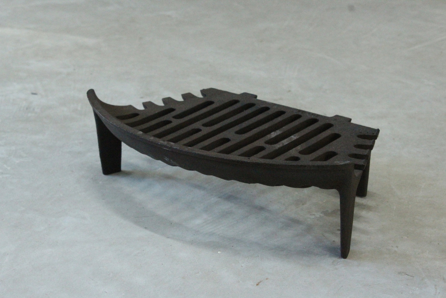Cast Iron Fire Basket - Kernow Furniture