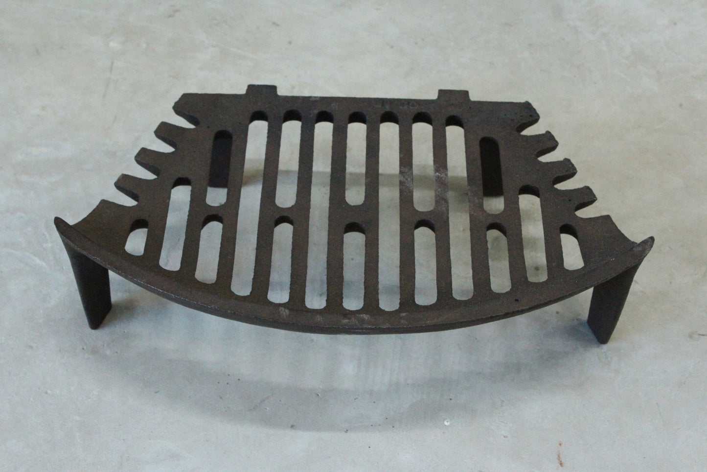 Cast Iron Fire Basket - Kernow Furniture