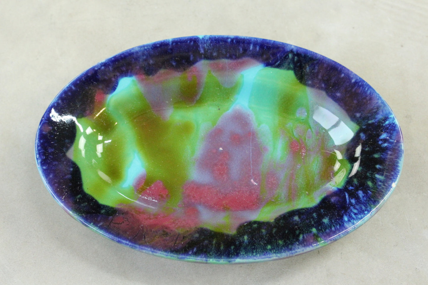 Bright Glazed Oval Dish - Kernow Furniture