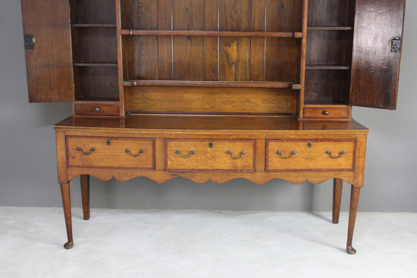 Georgian Style Oak Dresser - Kernow Furniture