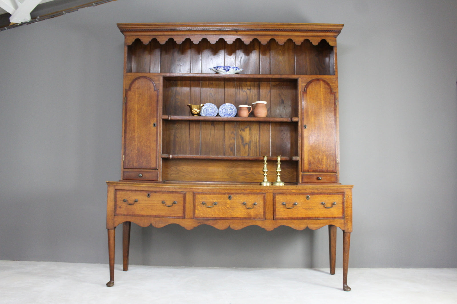 Georgian Style Oak Dresser - Kernow Furniture