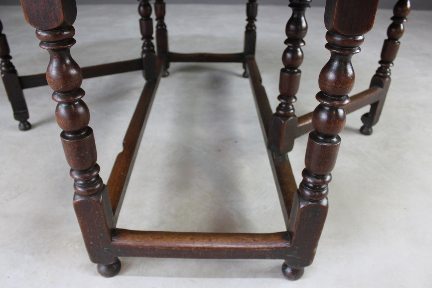 Antique Oak Oval Drop Leaf Dining Table - Kernow Furniture