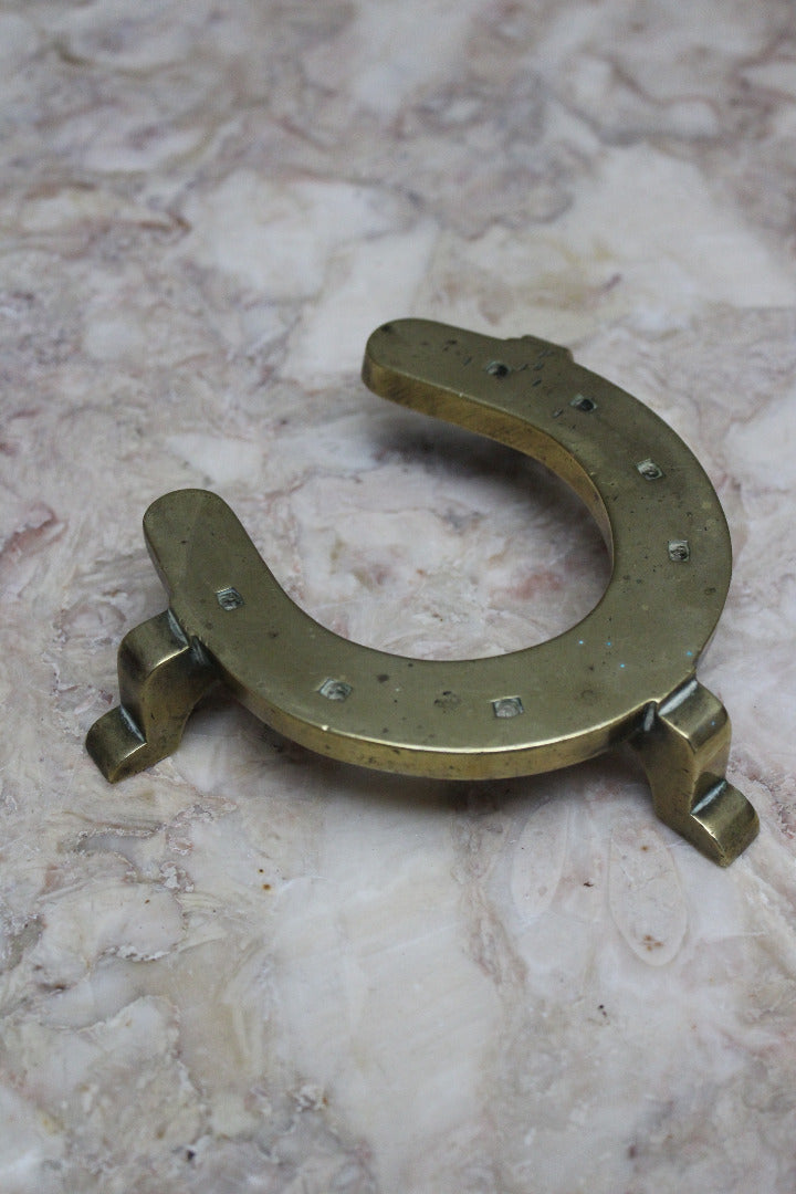 Vintage Brass Horse Shoe Trivet - Kernow Furniture